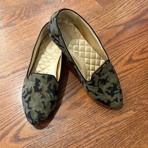 Birdies The Blackbird flats in camo size 8.5